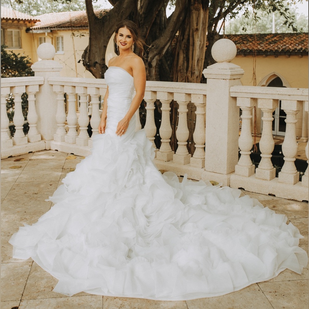 Milla Nova Wedding Dress - Picture 6 of 9